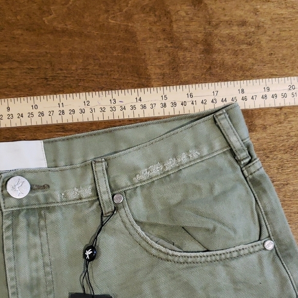 One Teaspoon Women's Olive Green Distressed Khaki Rollers Shorts 32 - Picture 7 of 8